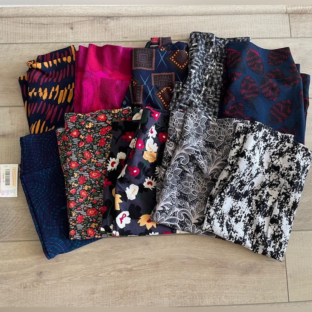 Bundle of 10 LuLaRoe Cassie skirts, Medium